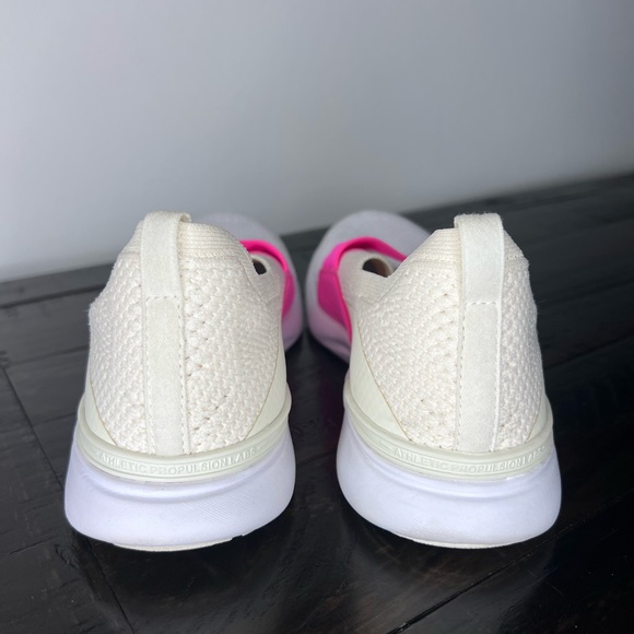 APL TECHLOOM BLISS WOMENS 7.5 SLIP ON SNEAKER EUC - Picture 8 of 13